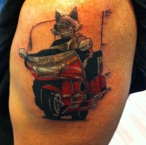 Meet your Posher, Dennis